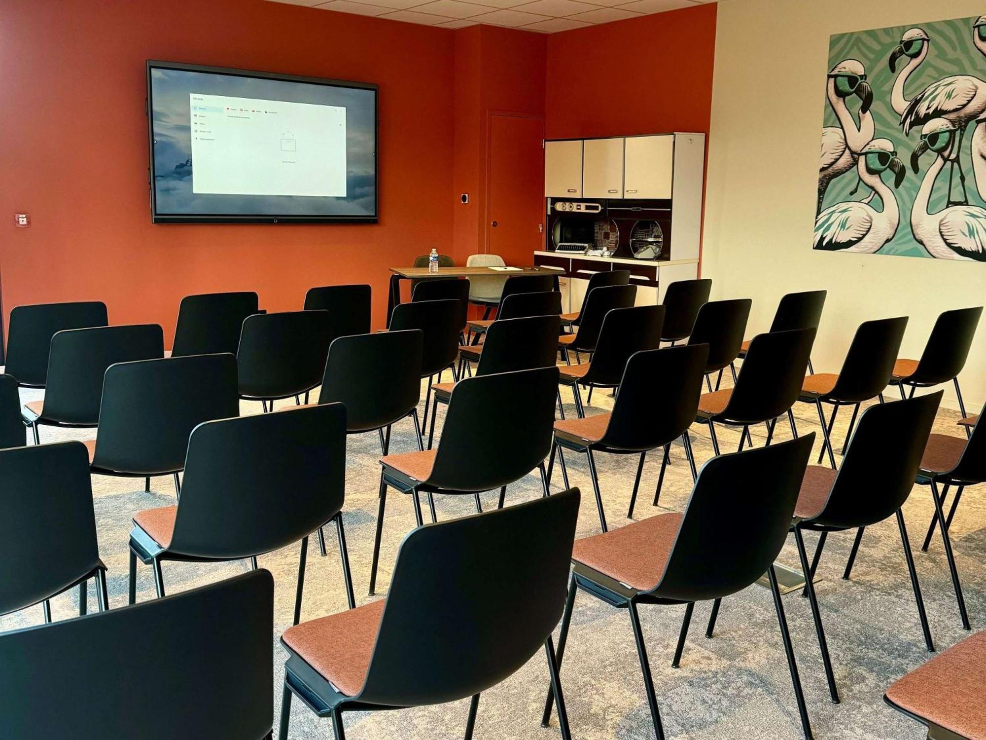 Aparthotel Adagio Access Porte De Camargue แซ็ง-มาร์ตอง-เดอ-ครูว์ ภายนอก รูปภาพ